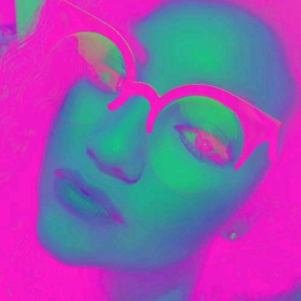 Meet your Posher, Mari